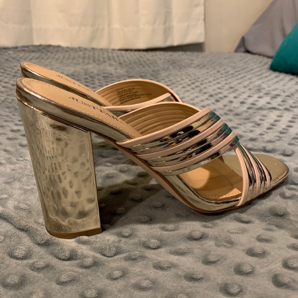 BRAND NEW JustFab gold sandals